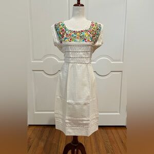 Mexican embroidered dress, hand Embroidered with Cotton threads.